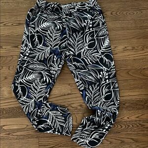 NWOT MARINE LAYER Black and White Leaf Print Pants SMALL